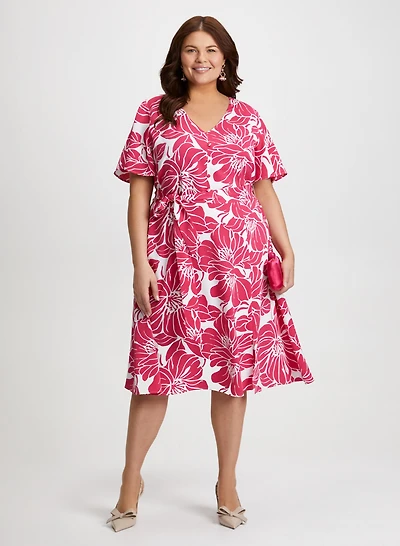 Robe florale ajustée et évasée