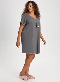 Chemise de nuit à message brodé