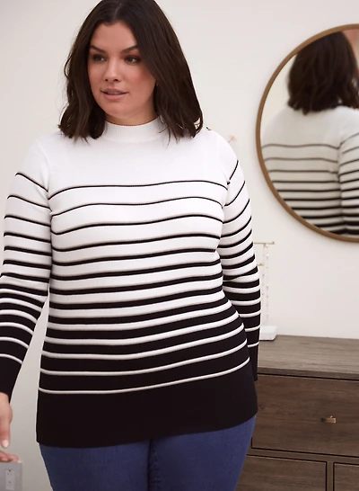 Pull col cheminée à rayures et boutons