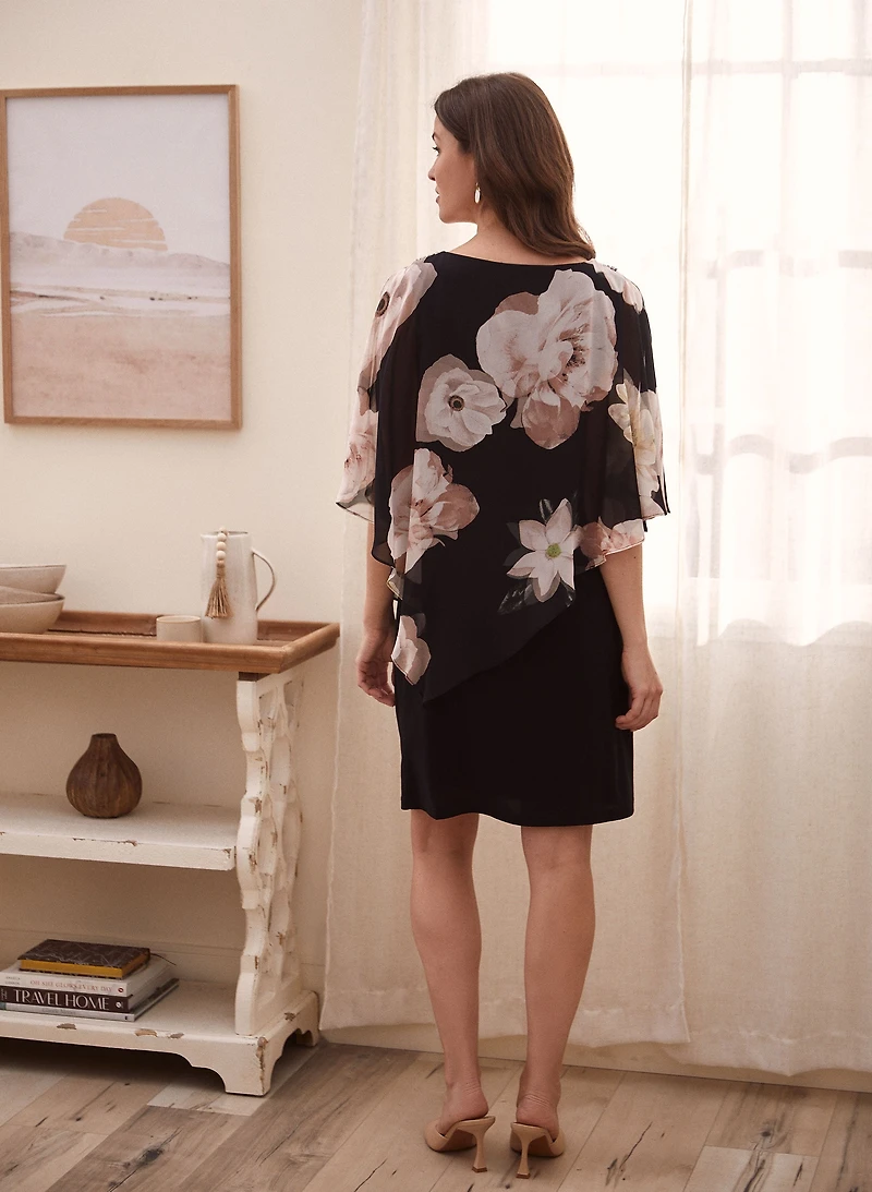 Robe poncho à manches ajourées et motif floral