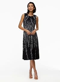 Robe midi sans manches à motif floral