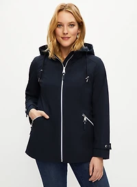 Manteau court à capuche et cordons