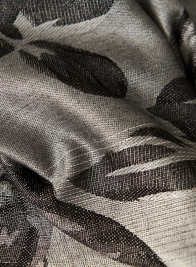 Foulard en jacquard fleuri à deux tons