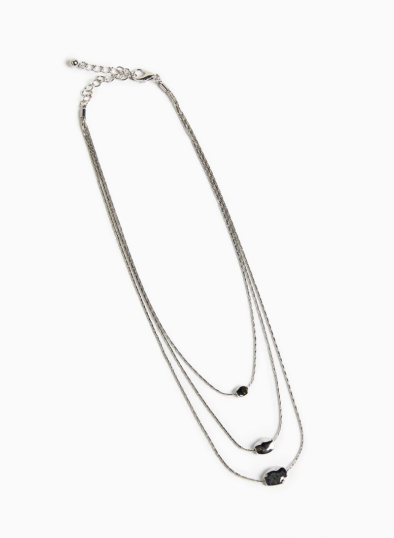 Collier à trois rangées