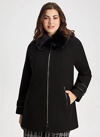 Manteau mi-long à col en fausse fourrure