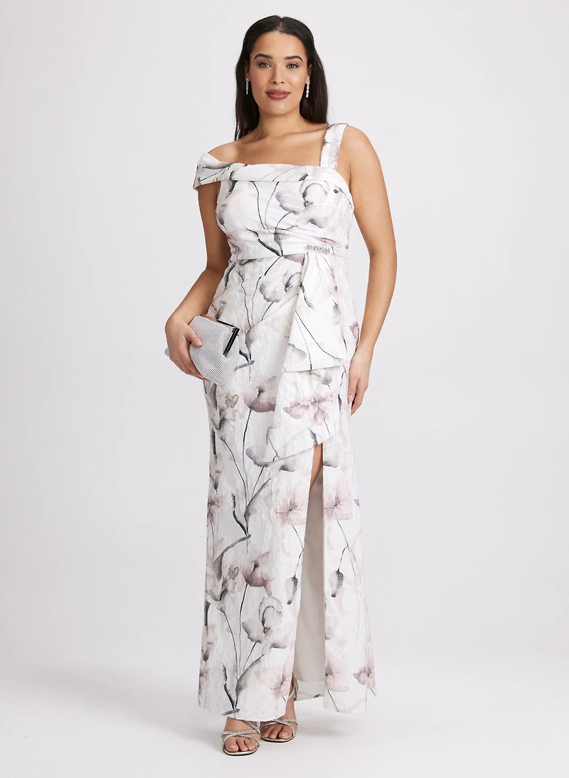 Robe florale asymétrique à volants