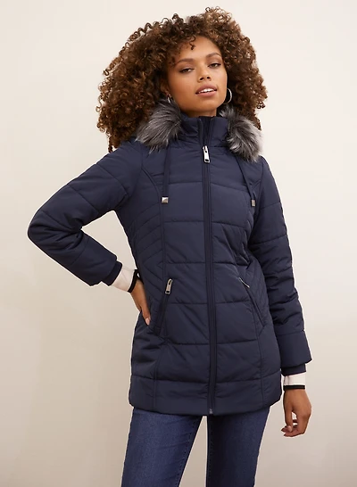 Manteau mi-long à capuche en fausse fourrure