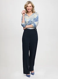 Haut à motif géométrique et pantalon à boutons