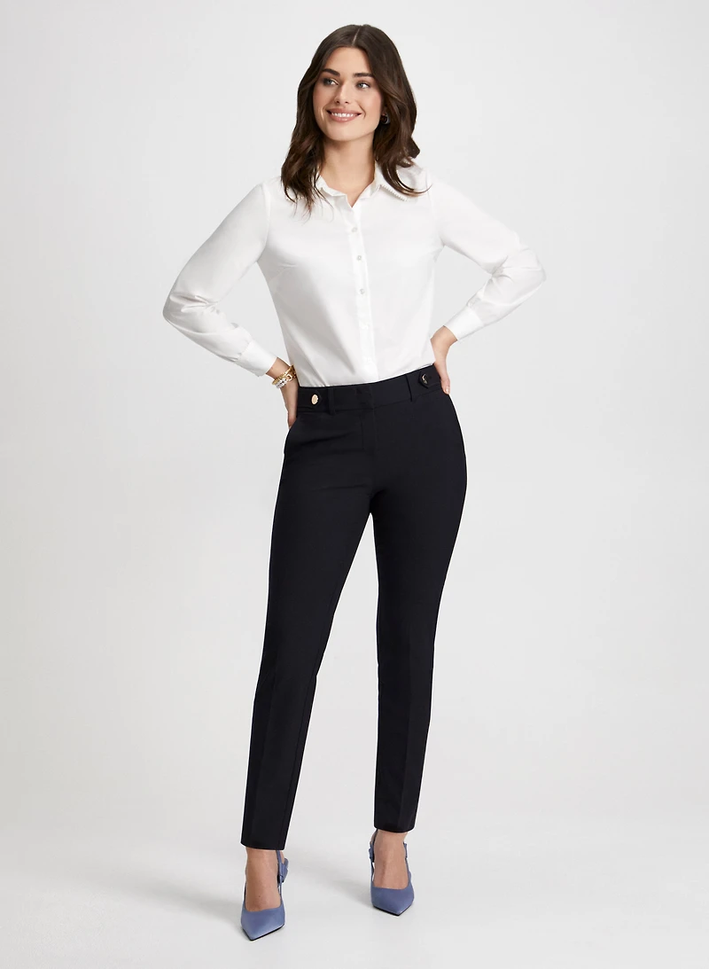 Chemisier à perles et pantalon à jambe étroite