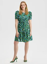 Robe abstraite à manches bouffantes