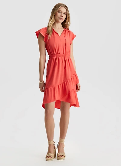 Robe à col fendu et volants
