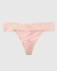 Tanga avec bordure en dentelle
