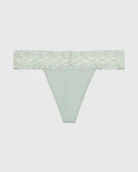 Tanga avec bordure de dentelle vert iceberg