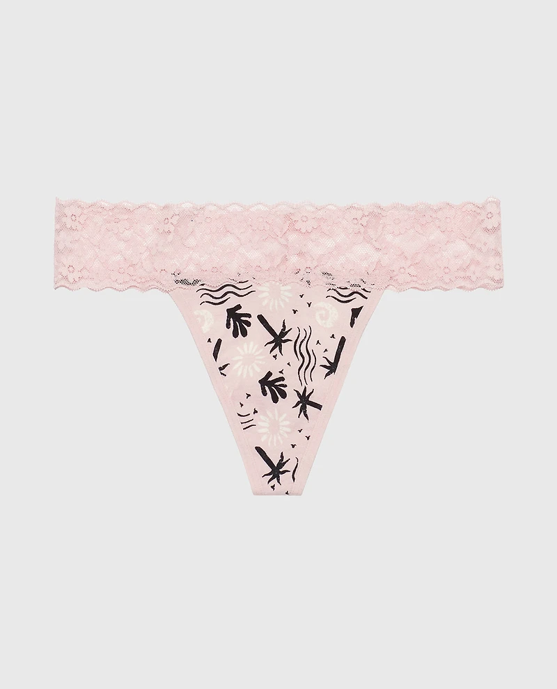 Tanga avec bordure en dentelle rose des îles