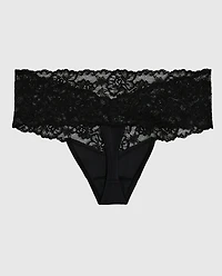 Magnifique tanga en dentelle noir