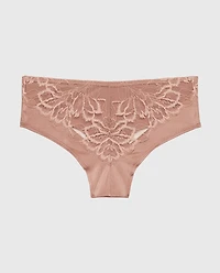 Diva Cheeky with Lush Lace Deer