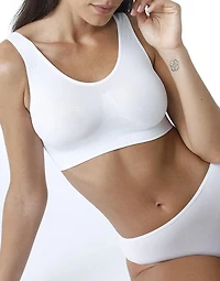 Active Comfort low-impact yoga bralette White