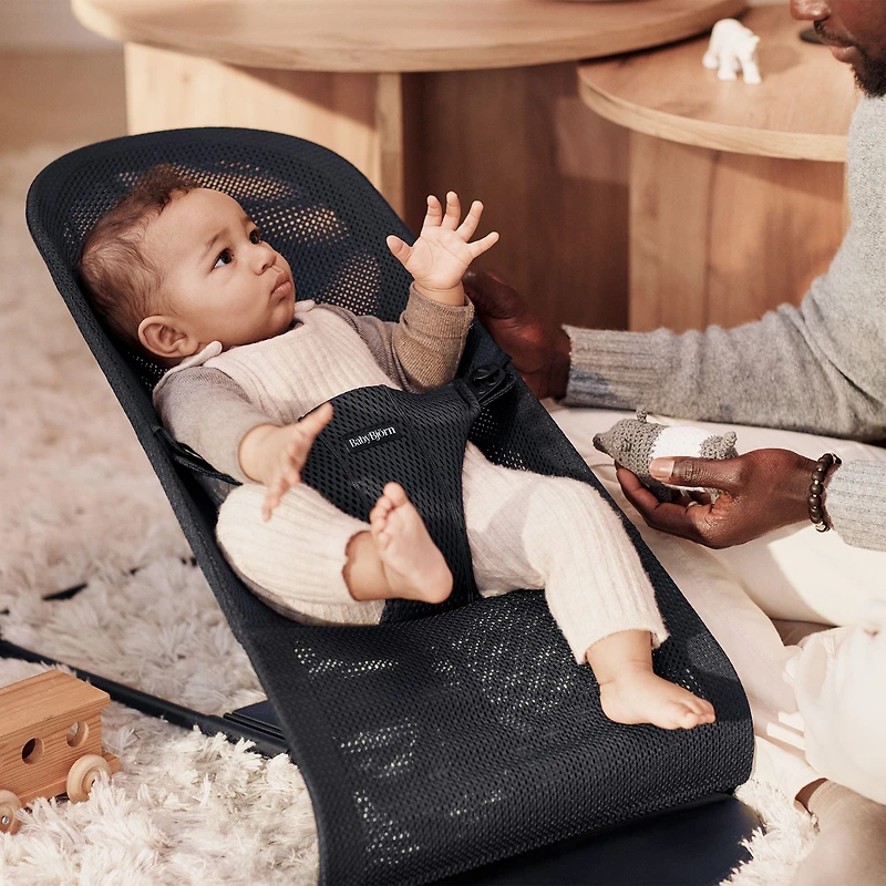 Bouncer Bliss Mesh Black + Baby Carrier Mini 