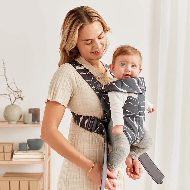 Bouncer Bliss Mesh Black + Baby Carrier Mini 