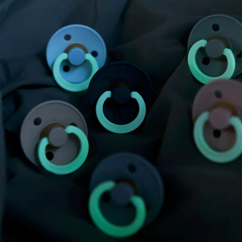 Pacifier Bibs 6-18m Set of 2 - Glow in the Dark Blush/Woodchuck (Size 2)