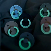 Pacifier Bibs 6-18m Set of 2 - Glow in the Dark Blush/Woodchuck (Size 2)