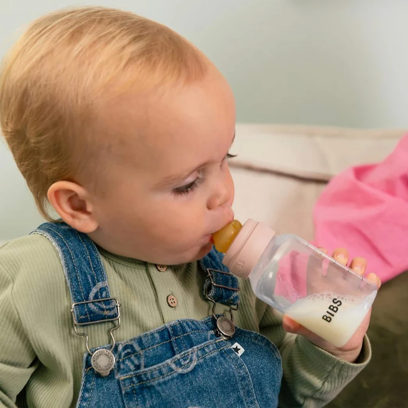 Tétine en Latex (2) - Niveau Rapide