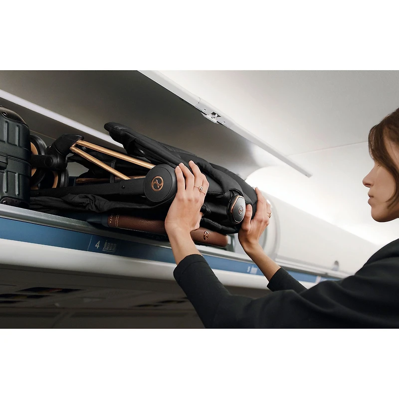 Poussette Coya - Cadre noir mat avec siège gris mirage