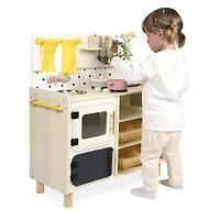 Shiny Grandma Large Wooden Kitchen