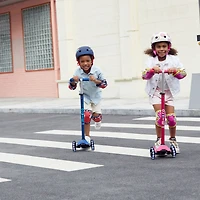 Maxi MICRO Deluxe LED Scooter - Pink