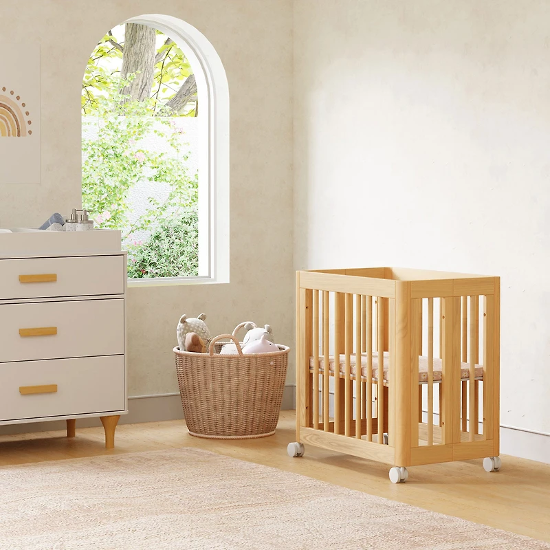Yuzu 8-in-1 Convertible Crib - Natural