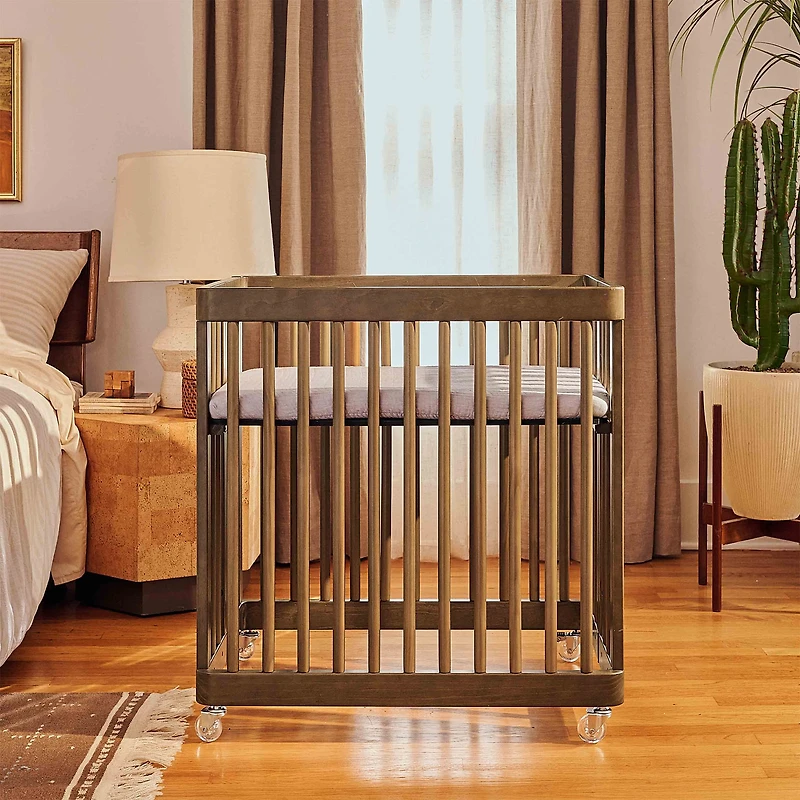 Couchette Convertible 8-en-1 Pogo avec kits de conversion - Noyer naturel