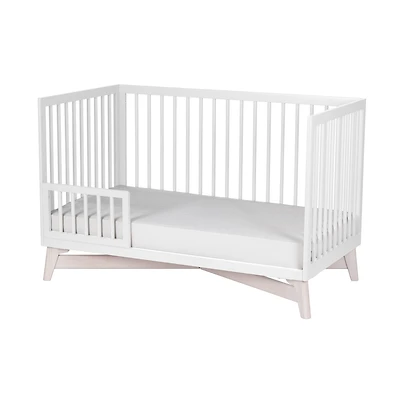 Toddler Bed Guardrail with Spindles - White