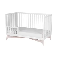 Toddler Bed Guardrail with Spindles - White