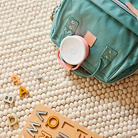 C’est Silicone!™ Snack Catcher with Lid - Coral 