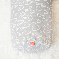 Coussin d'Allaitement - Coeurs gris