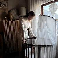 Stokke® Sleepi™ Mini​ Crib Bundle with Mattress​ V3 - Warm Brown