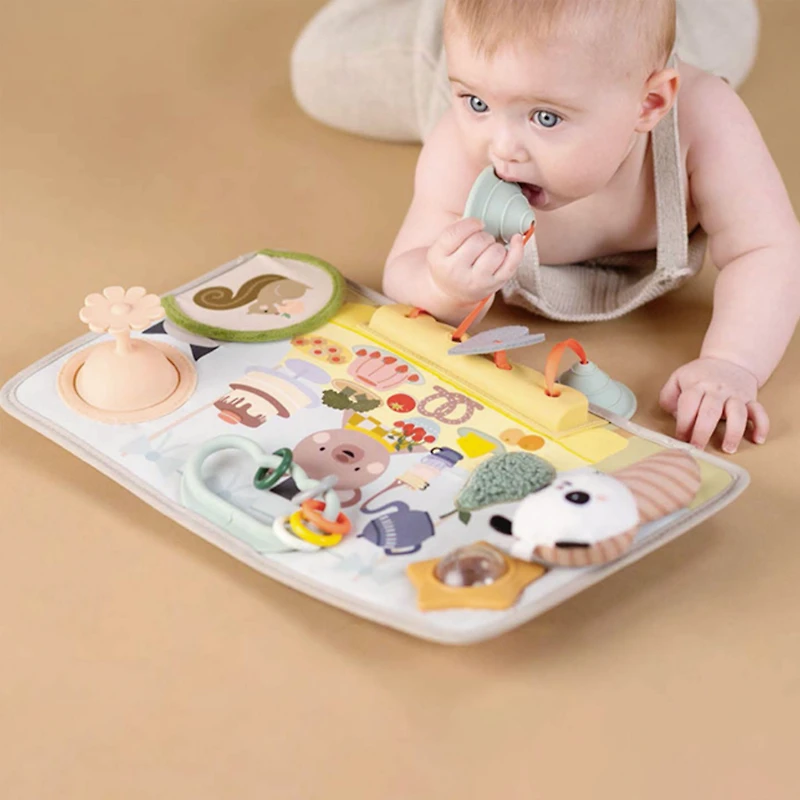 Peek, Pop & Play Station