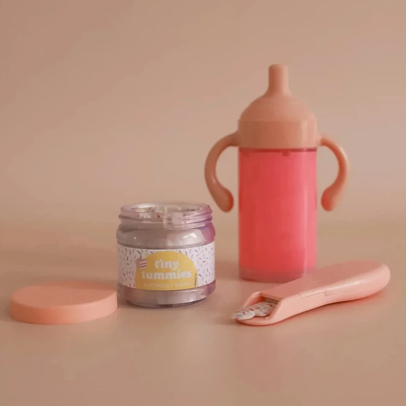 Ensemble Cadeau - Gâteau D'Anniversaire et Lait à La Fraise