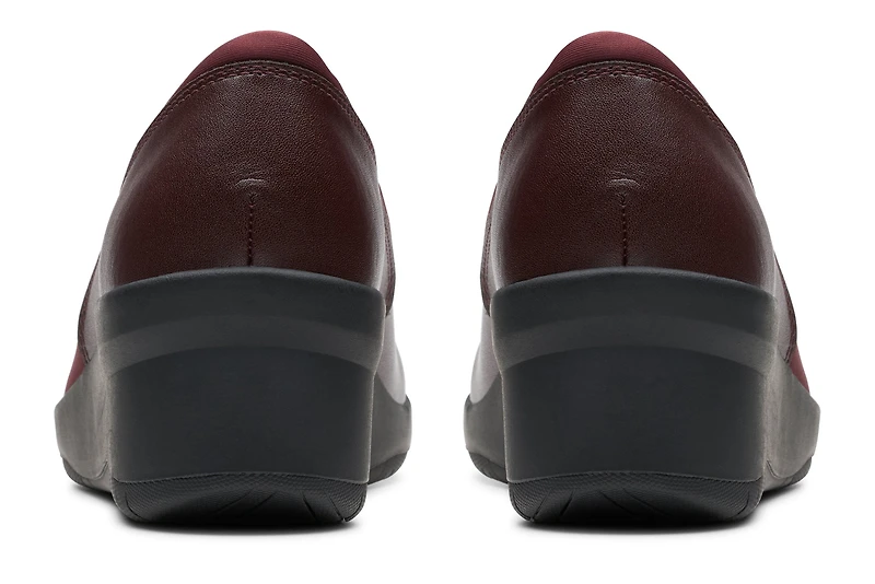 Suttyn Walk Leather Wine