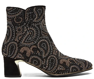 Jakarta New Black Paisley