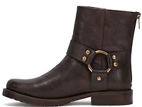 Chesnee Brown
