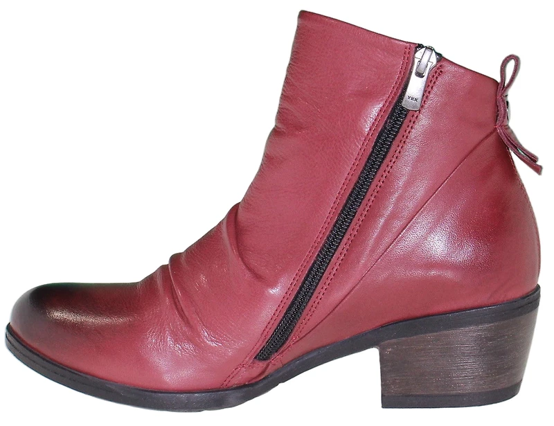 Vita Burgundy