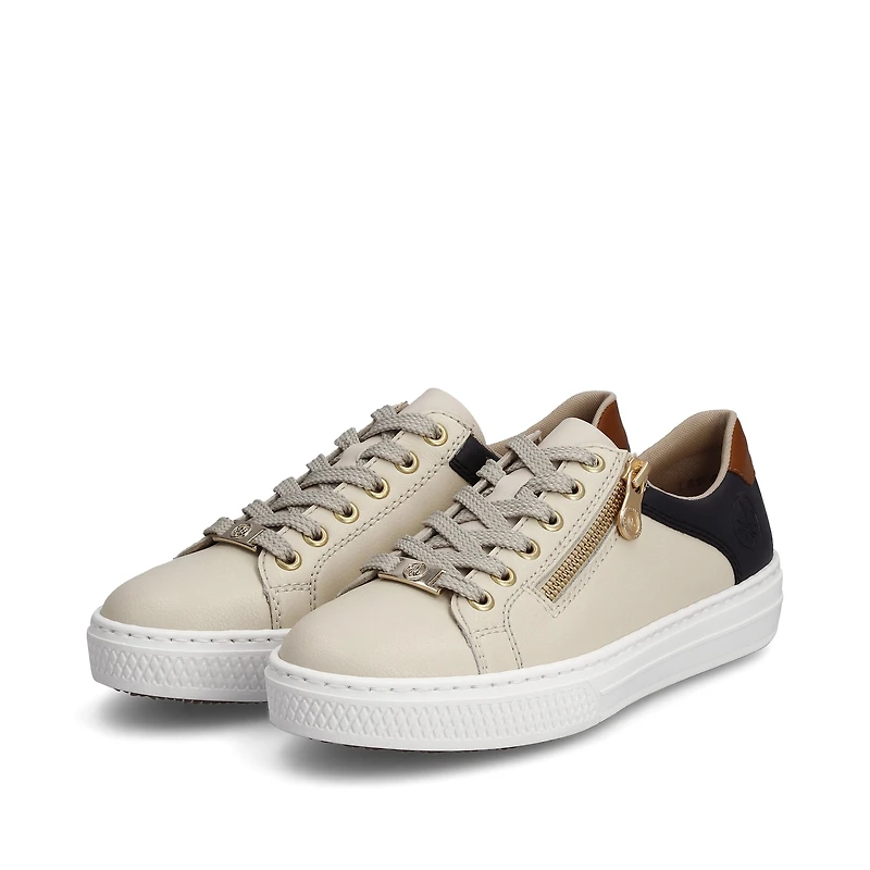 Pebble Lace Up