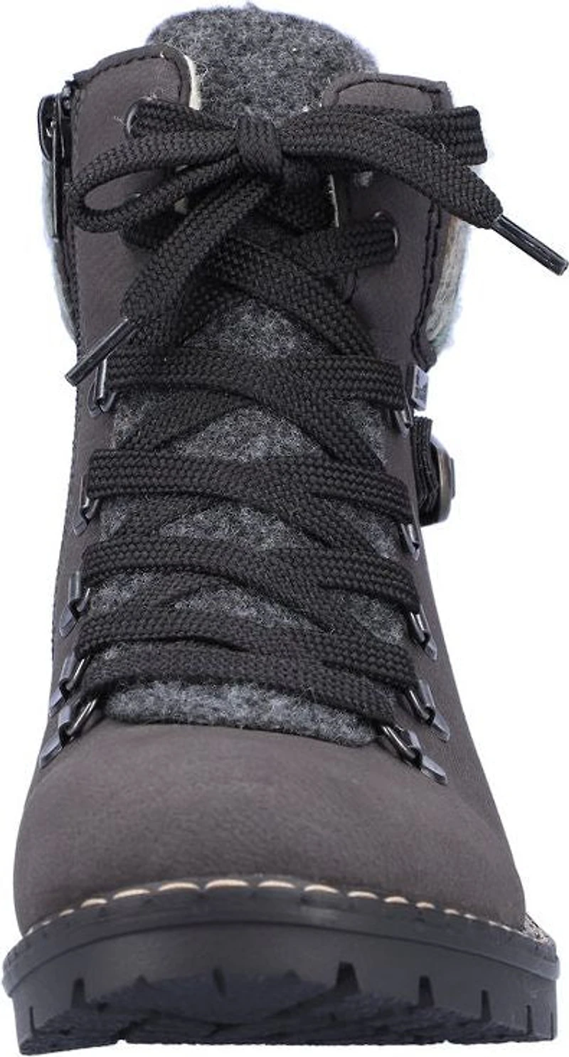 Grey Hiker