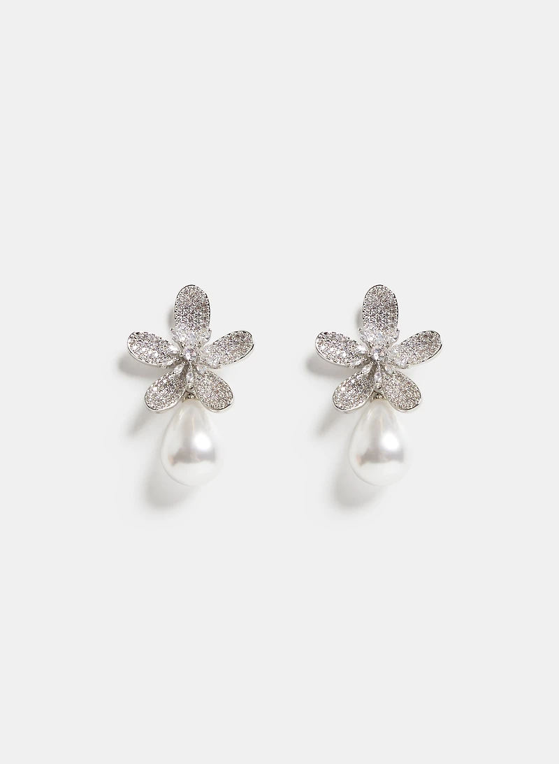 Boucles d'oreilles pendantes à fleur et perle