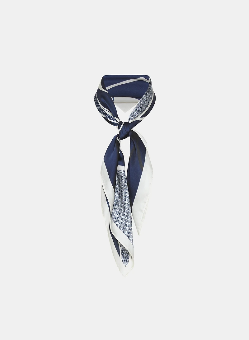 Foulard à imprimé floral
