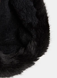 Chapeau cloche en faux cuir matelassé