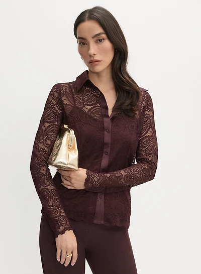 Haut boutonné en dentelle