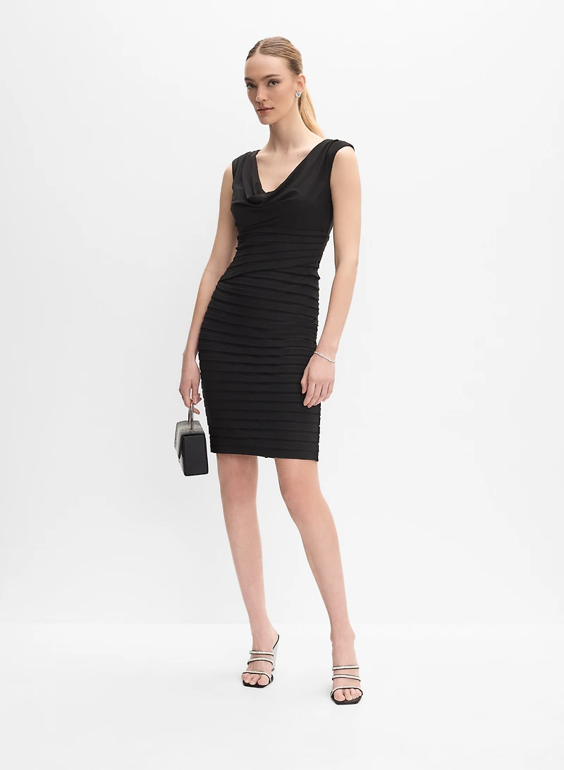 Adrianna Papell - Robe ajustée à col bénitier