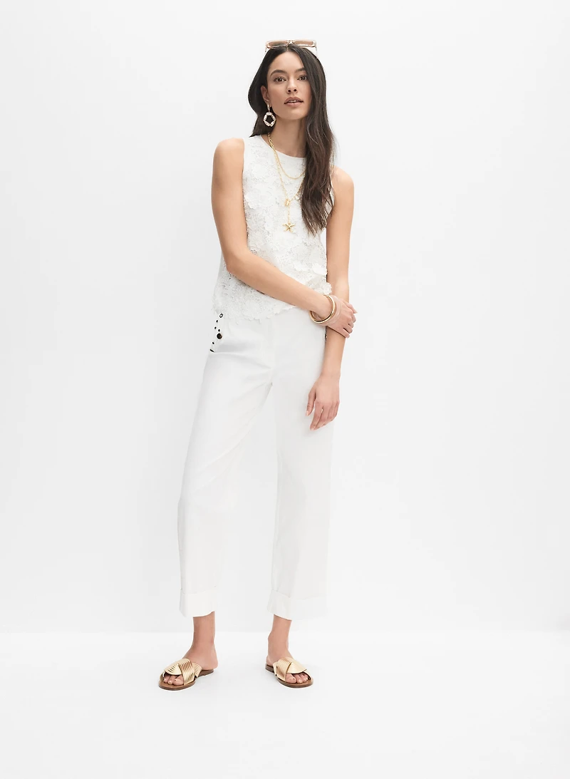 Pantalon droit orné d'oeillets